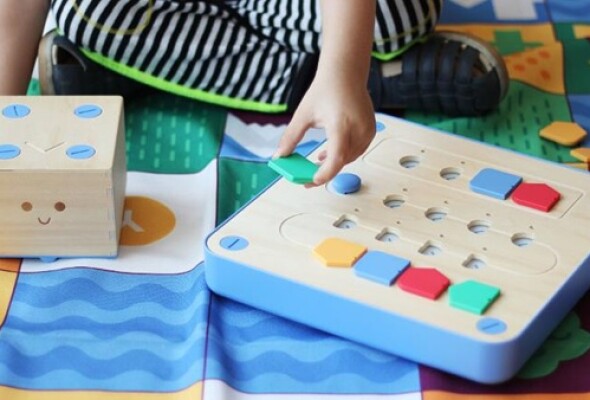 The Cubetto kit