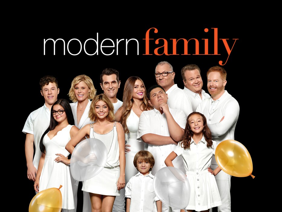 cast of TV show modern family