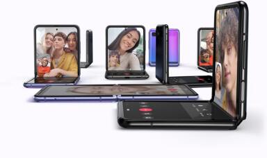 Multiple Galaxy Z Flip phones showing video calls