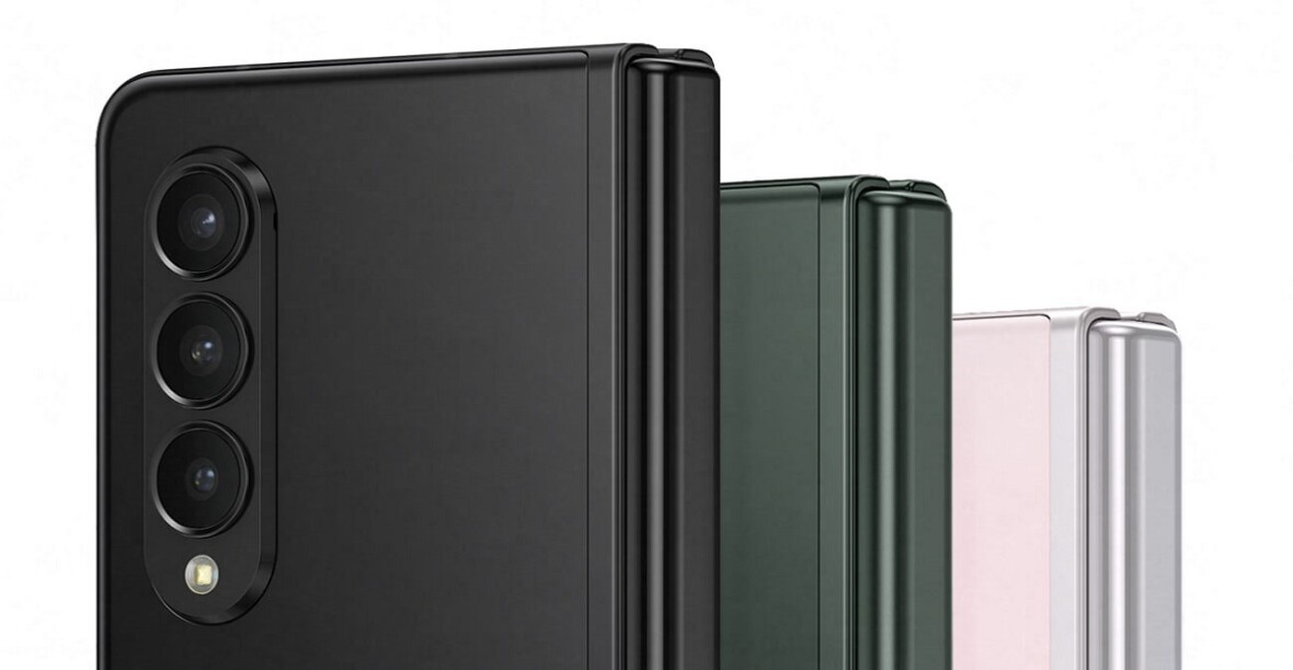 Three Galaxy ZFlip3 phones in phantom black, phantom green and phantom silver