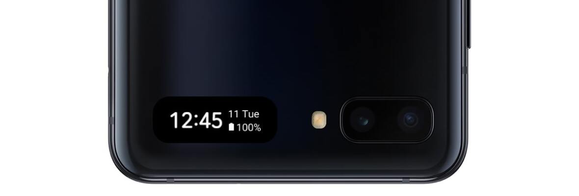 Galaxy Z Flip showing external notifications