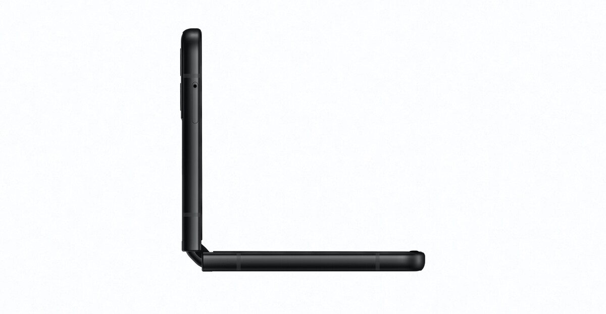 Side view of the Galaxy Flip3